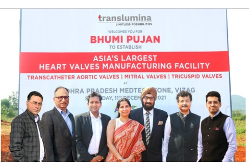 從左到右 - Kalyan Bhowal：制造主管，Pushpam Jha：制造和新項目總監，Kewal Jindal：首席財務官，Punita Sharma Arora：聯合創始人，Gurmit Singh Chugh：聯合創始人，Rajeev Asri：主管 -監管，Paritosh Arora：首席商務官