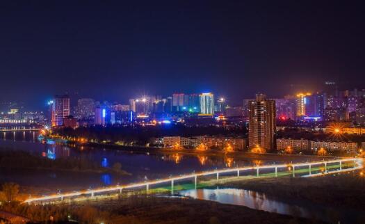 執行自我維護來延長空氣過濾減壓器使用壽命的4個操作